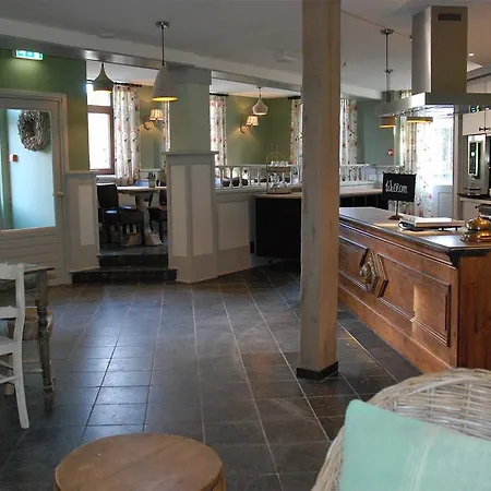 Verdesud לינה וארוחת בוקר 4*